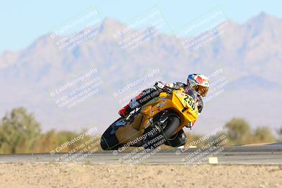 media/Jan-12-2025-CVMA (Sun) [[be1d2b16e3]]/Race 3-Amateur Supersport Middleweight/